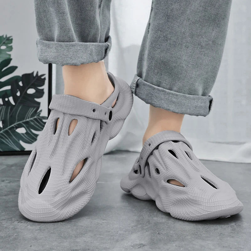 Comwarm Men's Summer Slippers Fashion Outdoor Lightweight Beach Sandals New Soft Sole Breathable Slides Casual House Flip Flops